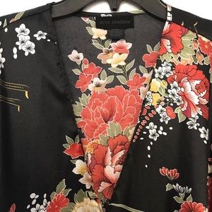 Steve Madden Women’s Kimono Top Japanese Floral